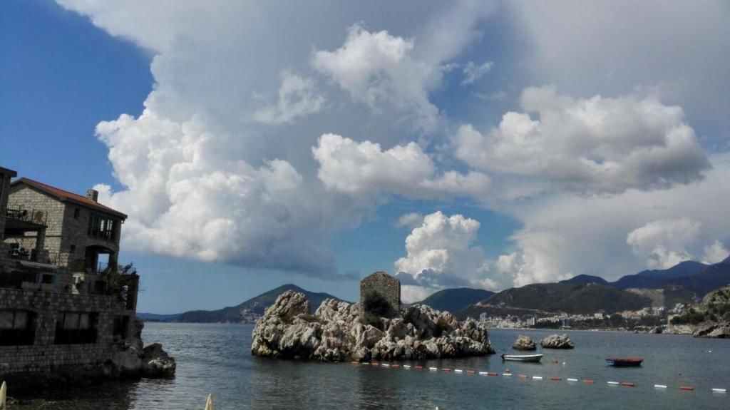 Апартаменты Вблизи у моря вдали от суеты Рафаиловичи-32