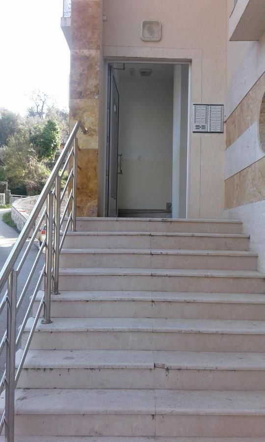 Апартаменты Вблизи у моря вдали от суеты Рафаиловичи-11