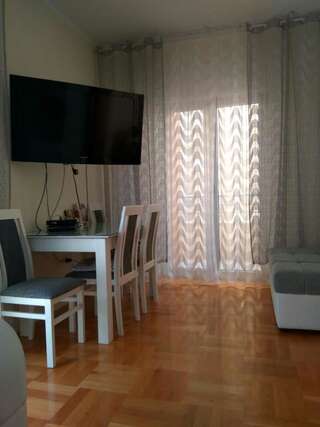 Апартаменты Вблизи у моря вдали от суеты Рафаиловичи Апартаменты с 1 спальней-17